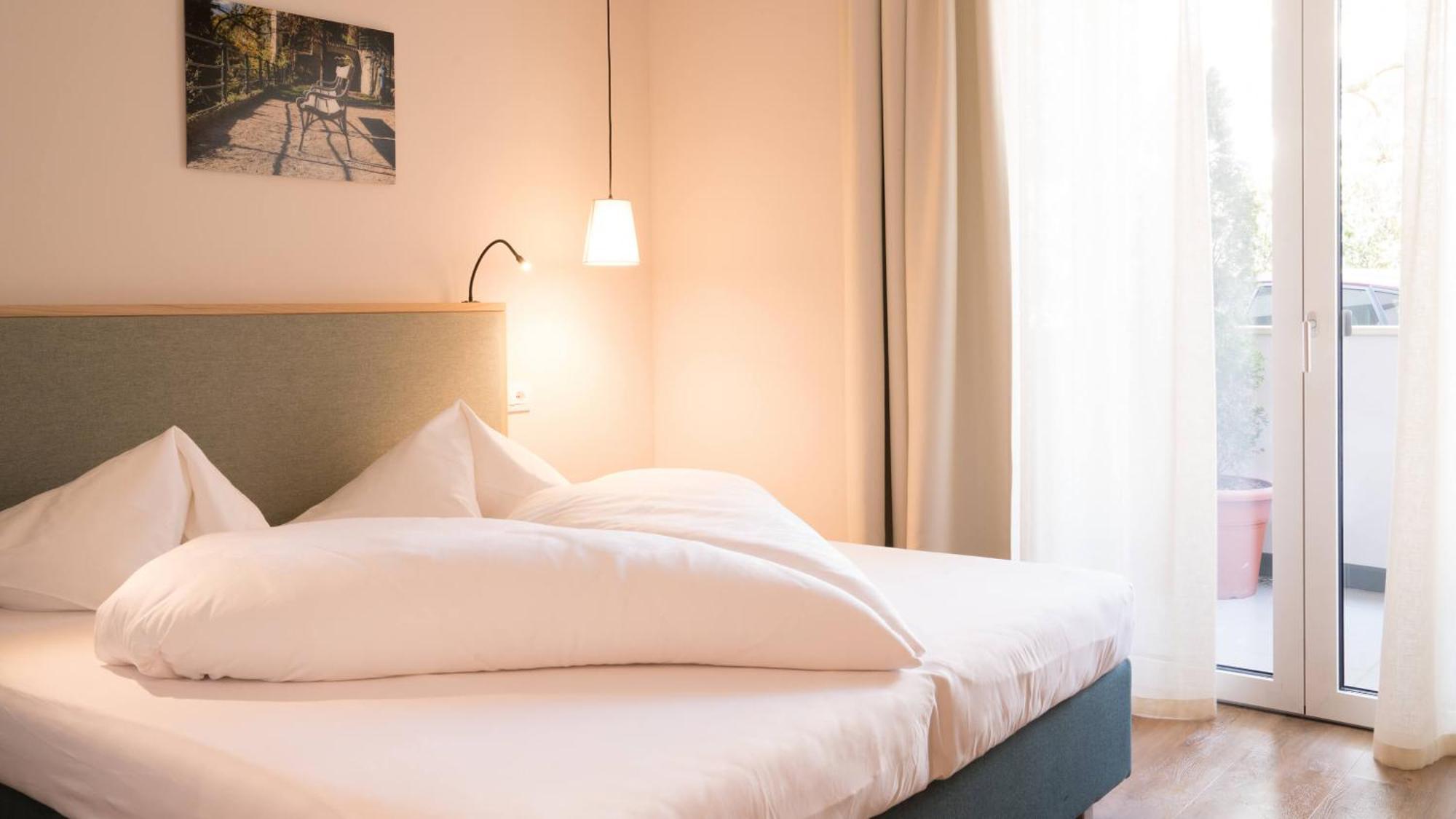 Flora Hotel & Suites Мерано Екстериор снимка